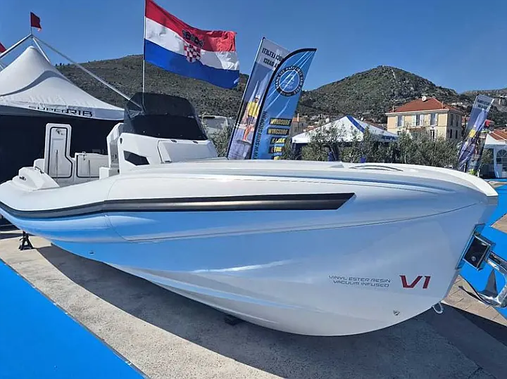 SuperRIB 9 - 