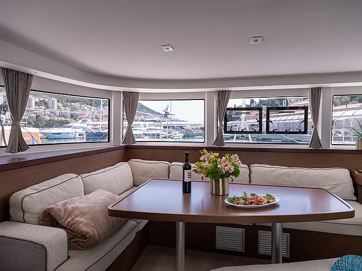 Lagoon 42 - 