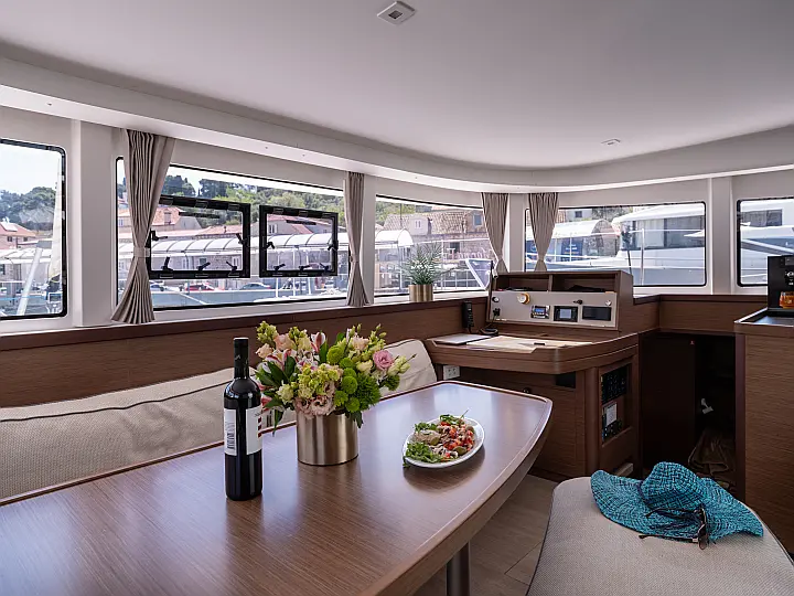 Lagoon 42 - 