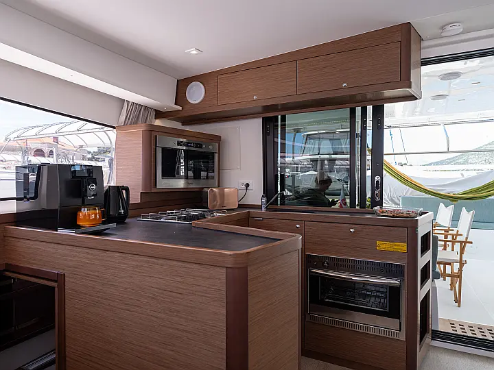 Lagoon 42 - 