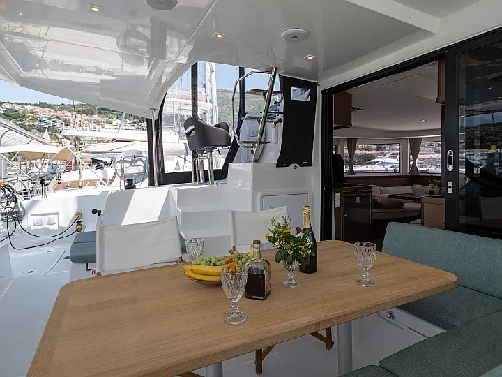 Lagoon 42 - 