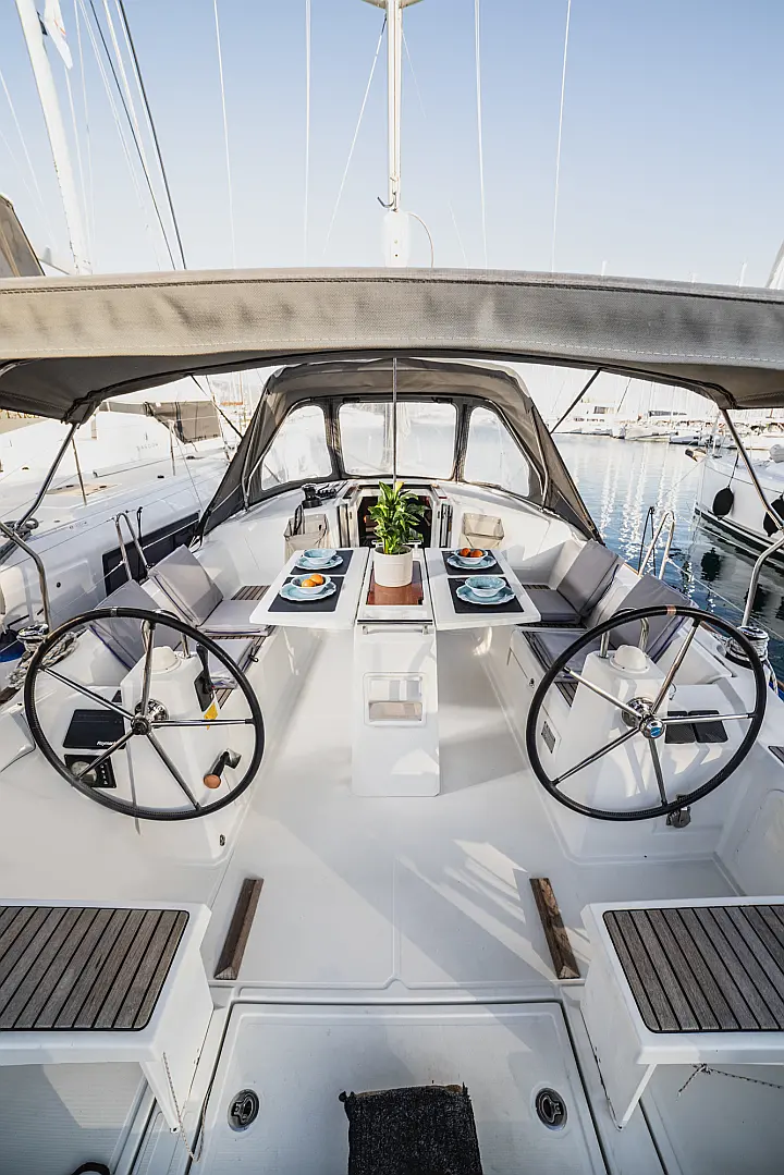 Oceanis 38.1 (3 cab.) - 