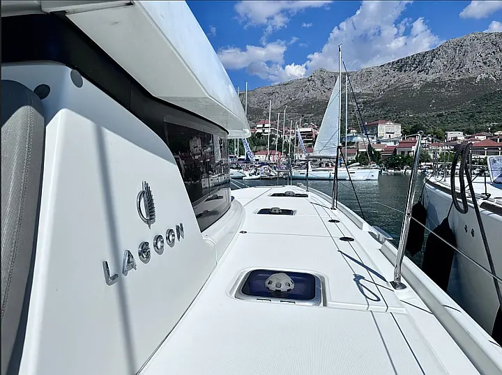 Lagoon 42 (4 cab) - 
