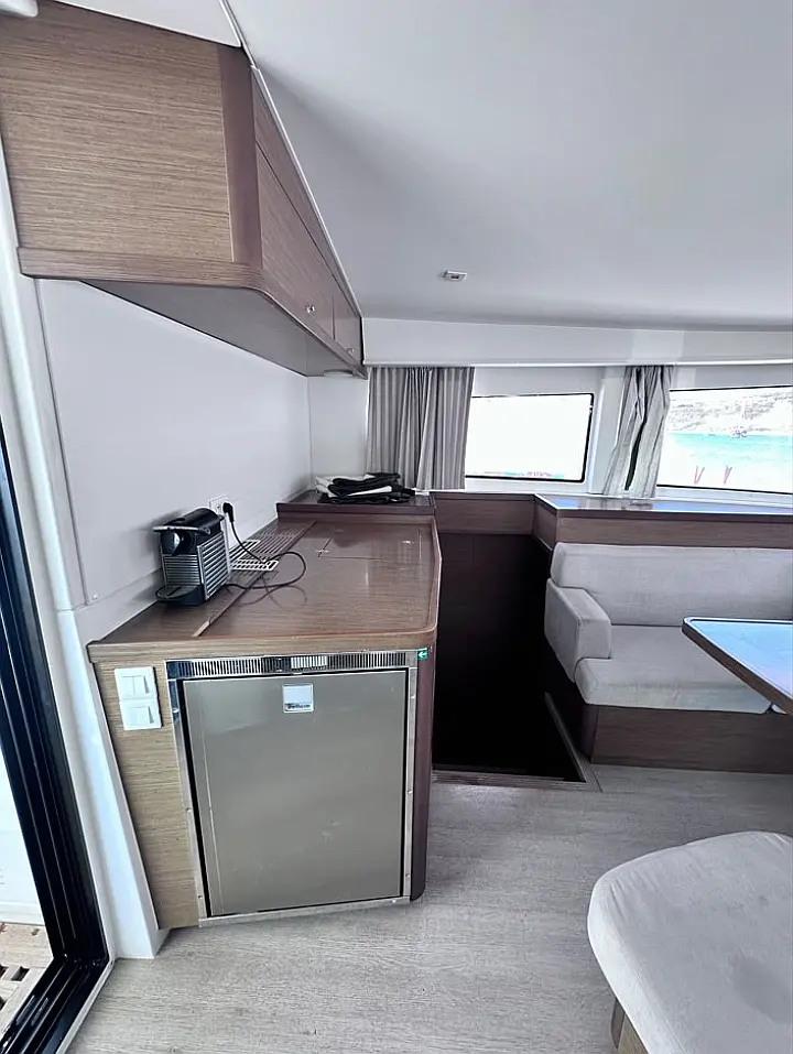 Lagoon 42 (4 cab) - 