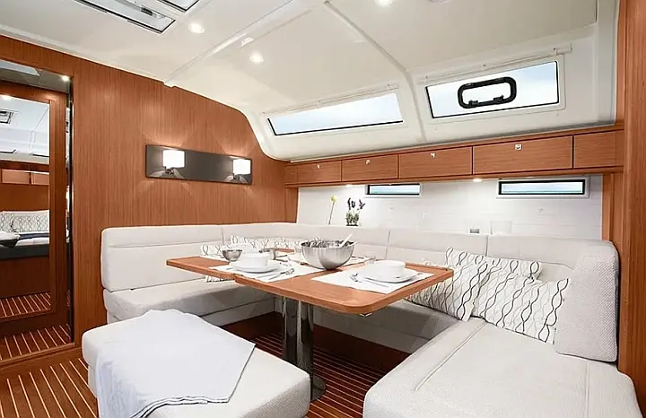 Bavaria Cruiser 51 (5 cab.) - 