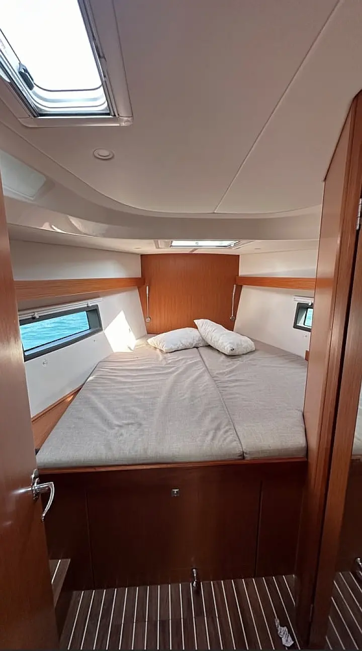 Bavaria C42 (3 cab.) - 
