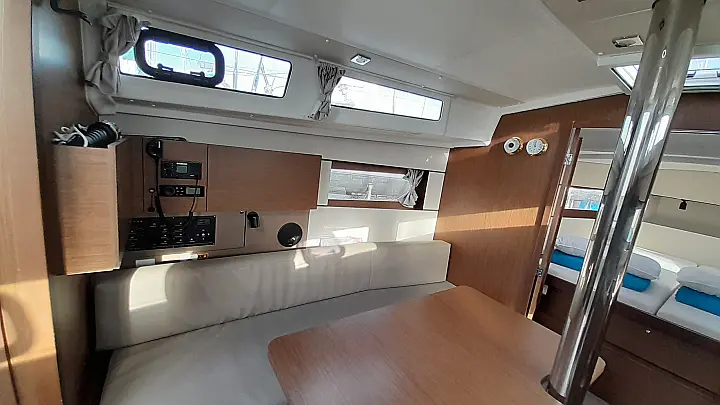 Oceanis 38.1 (3 cab.) - 