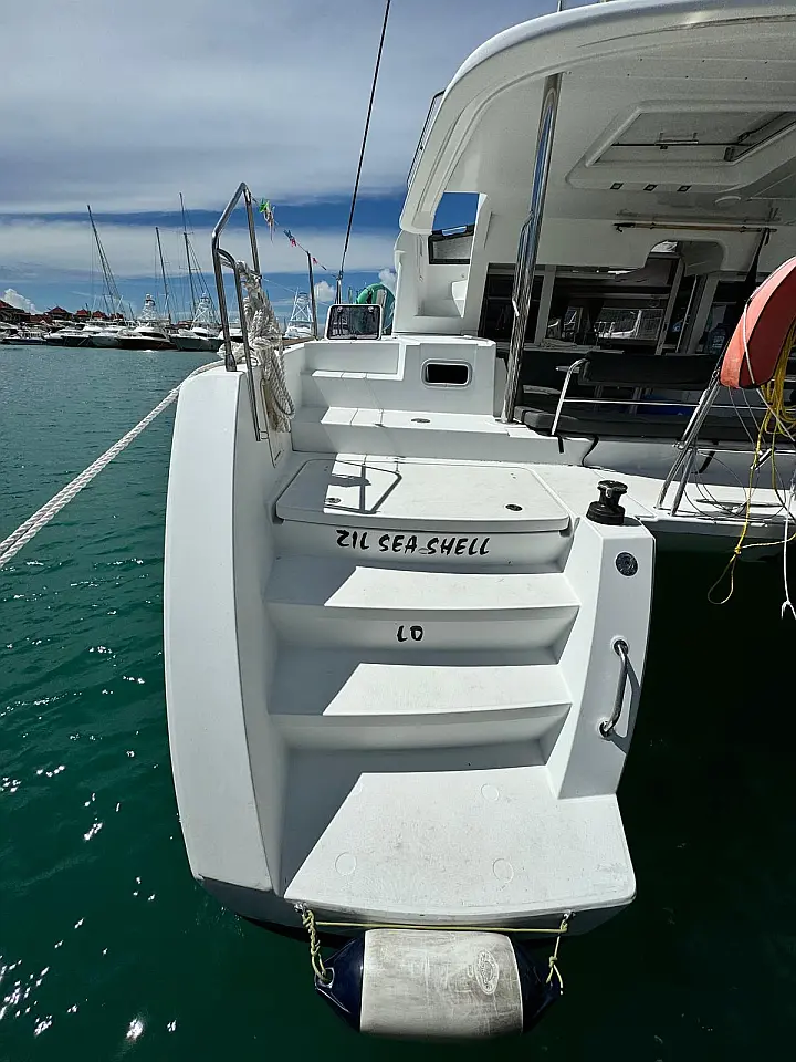 Lagoon 450F - 