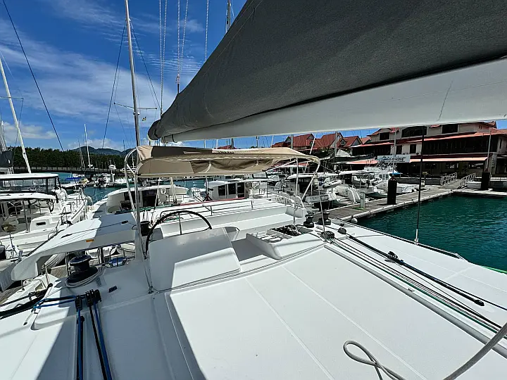Lagoon 450F - 