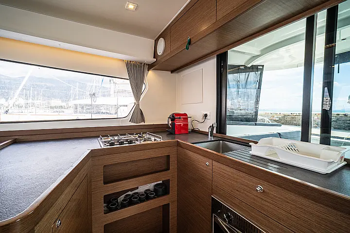 Lagoon 42 - 