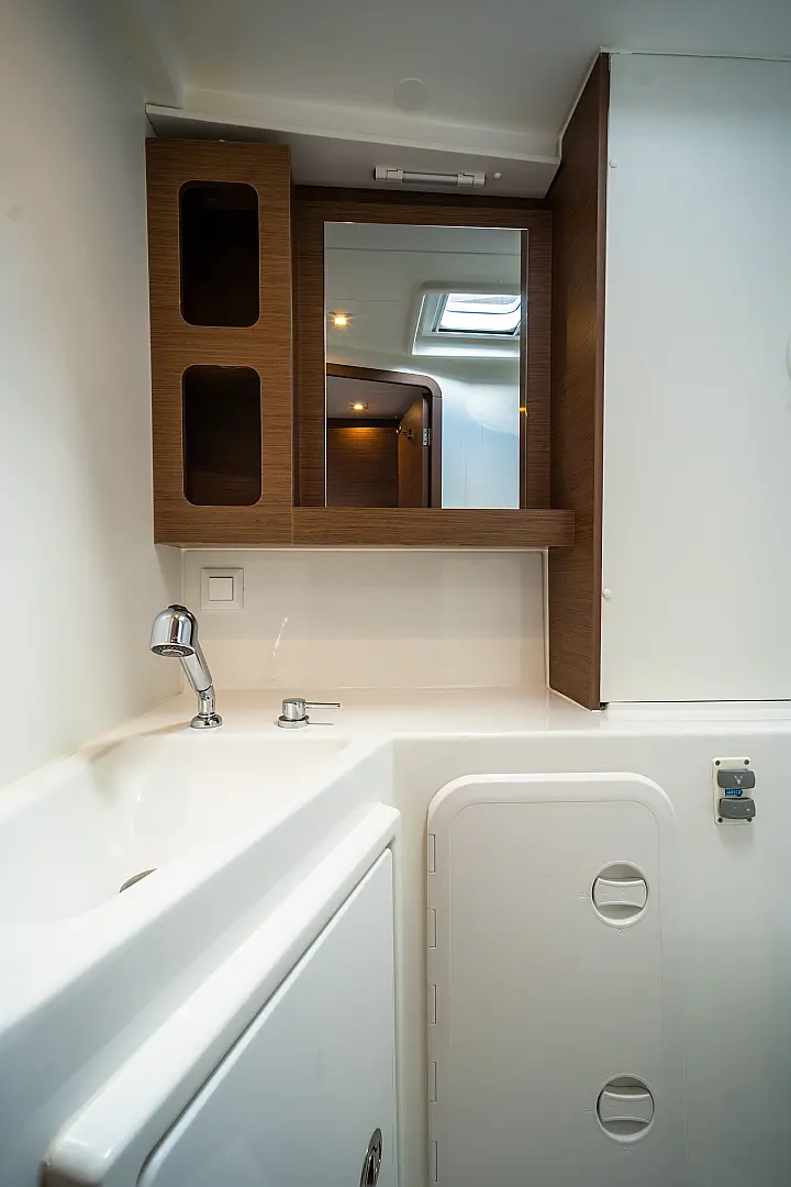 Lagoon 42 - 