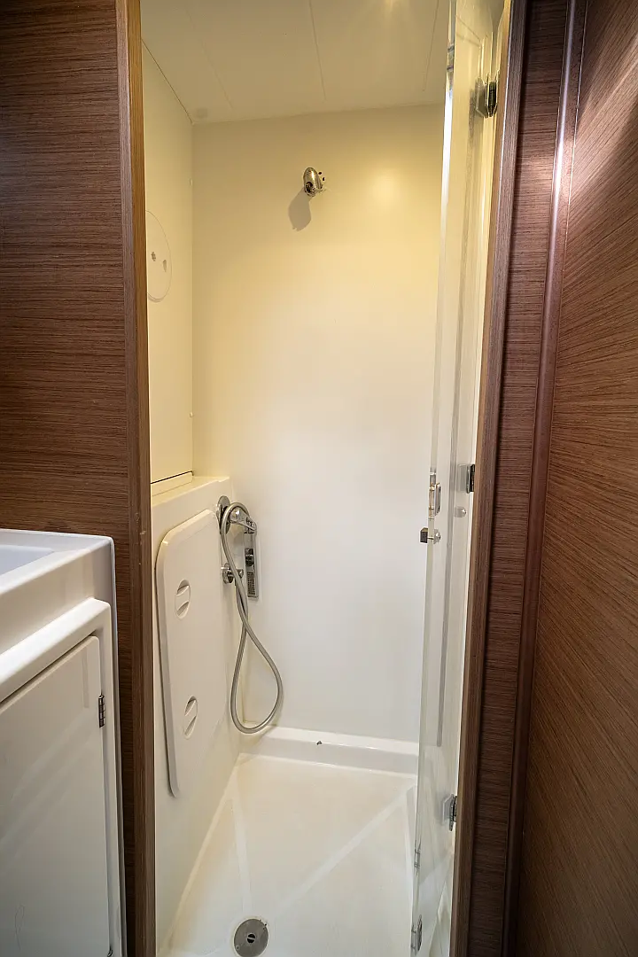 Lagoon 42 - 