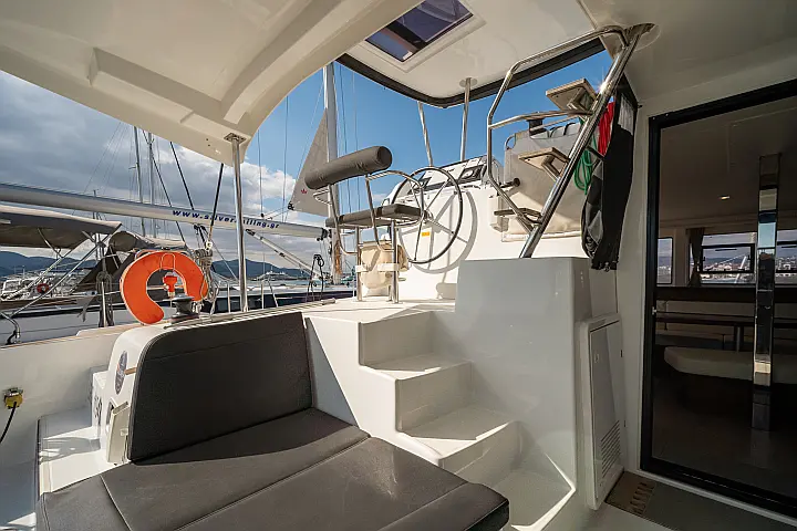 Lagoon 42 - 