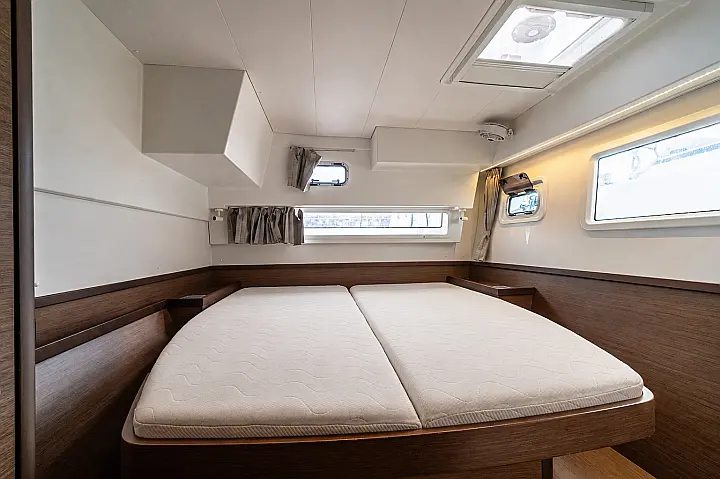 Lagoon 42 - 