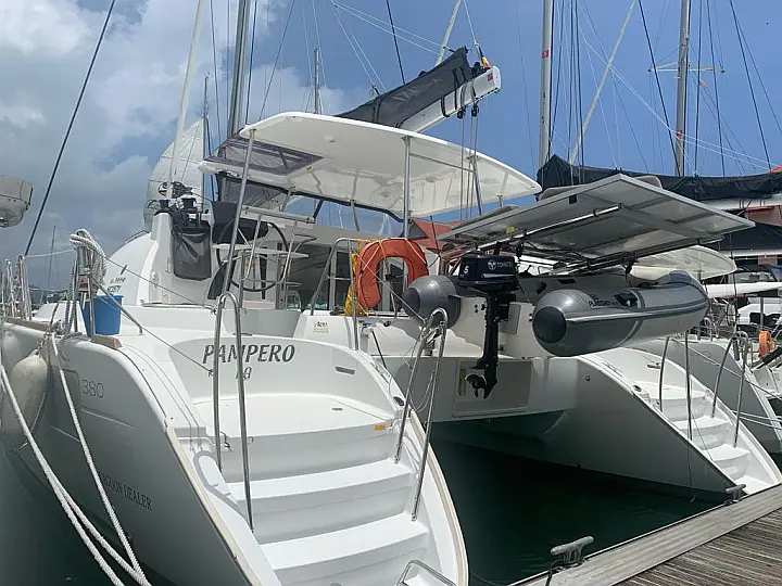 Lagoon 380 - 