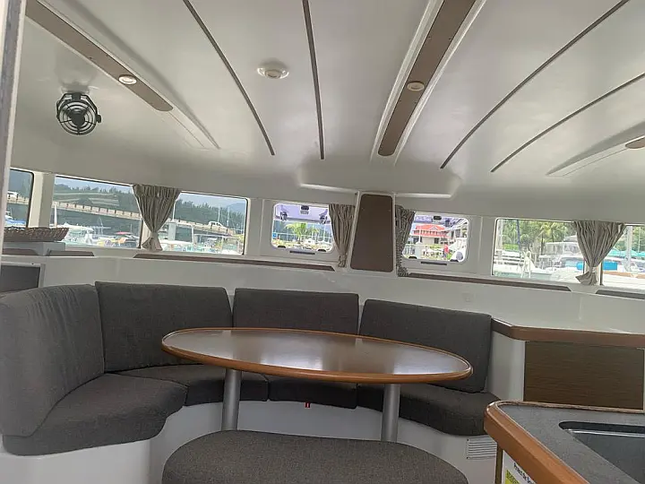 Lagoon 380 - 