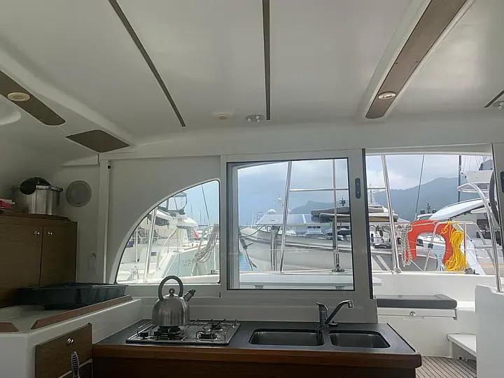 Lagoon 380 - 