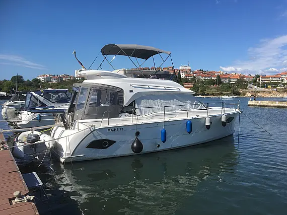 Bavaria E40 Fly
