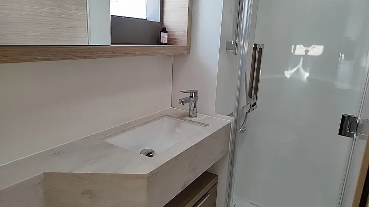 Lagoon 51 - 