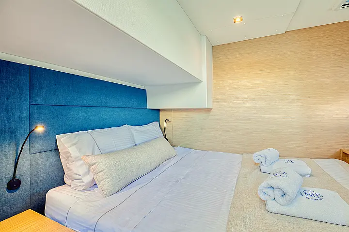Aura 51 - 