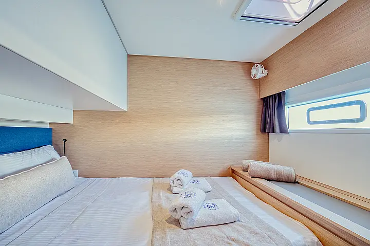 Aura 51 - 