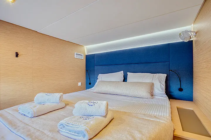 Aura 51 - 