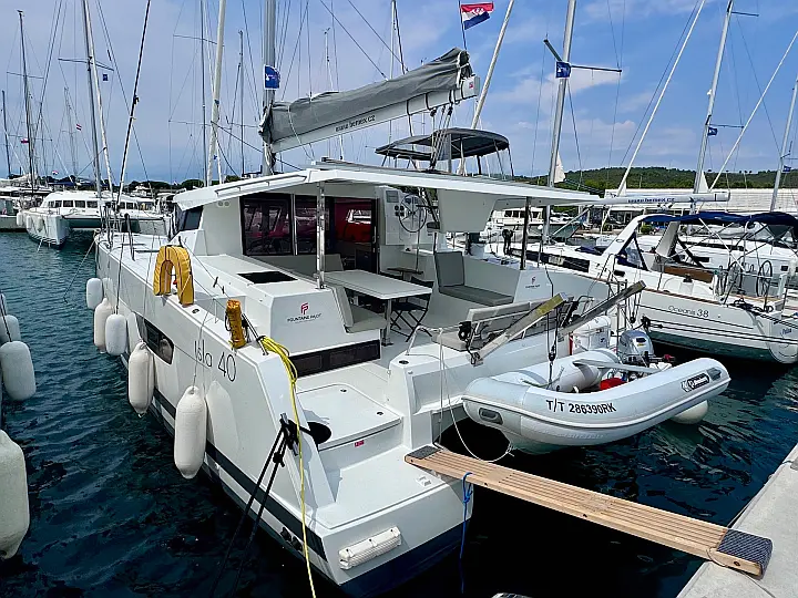 Isla 40 - 