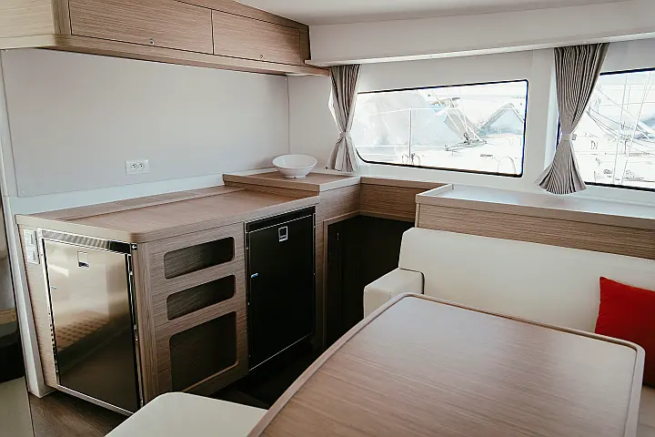 Lagoon 42 - 