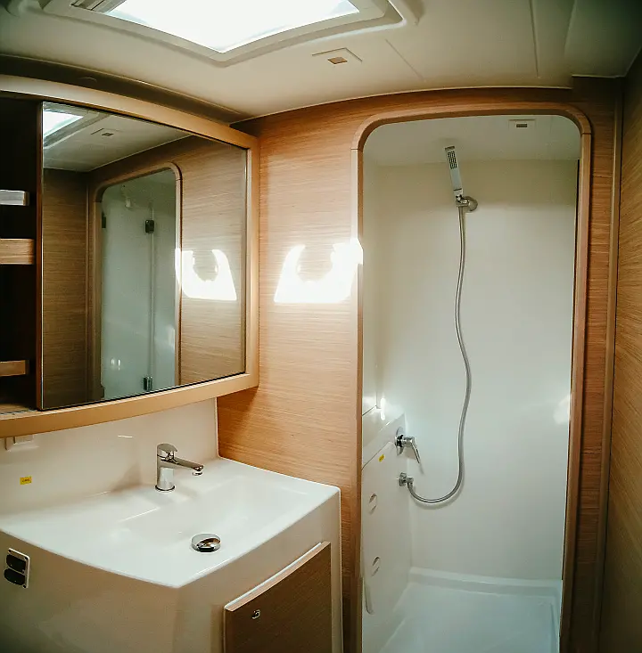 Lagoon 42 - 