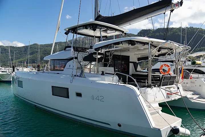Lagoon 42 - 