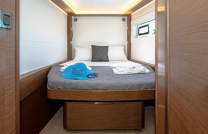 Lagoon 46 A/C & GEN & WM - 