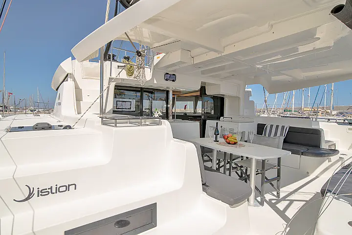 Lagoon 46 A/C & GEN & WM - 