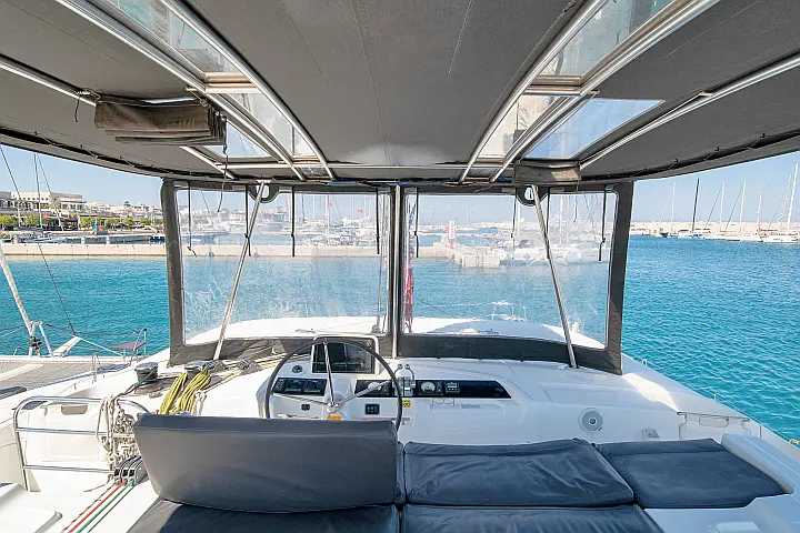 Lagoon 46 A/C & GEN & WM - 