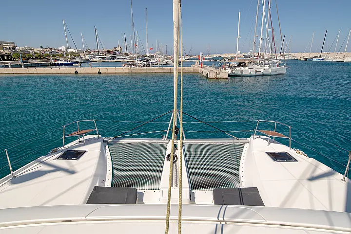 Lagoon 46 A/C & GEN & WM - 