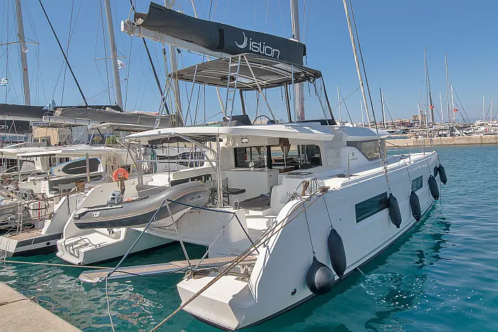 Lagoon 46 A/C & GEN & WM - 