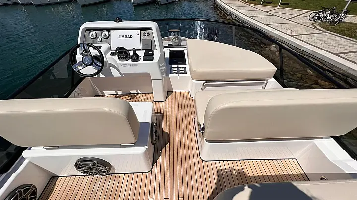 Bavaria Virtess 420 Fly - 