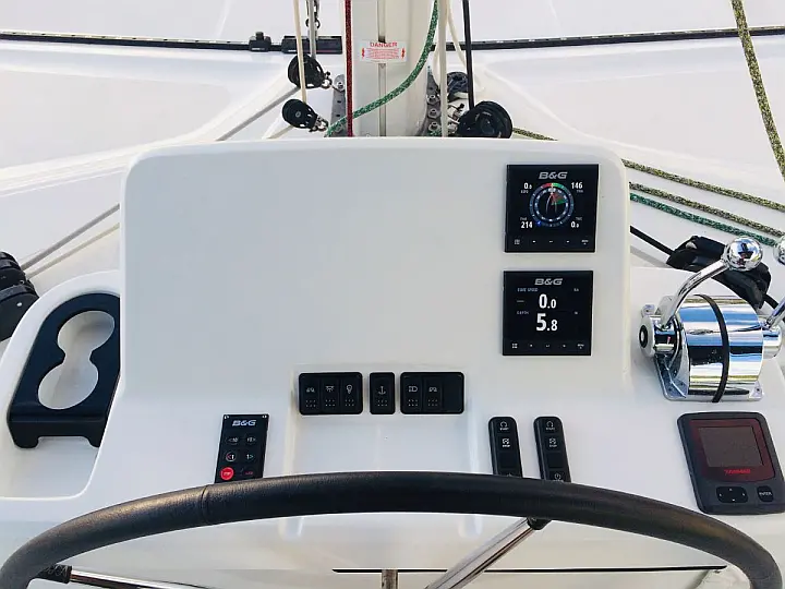 Lagoon 50 - Navigation 1