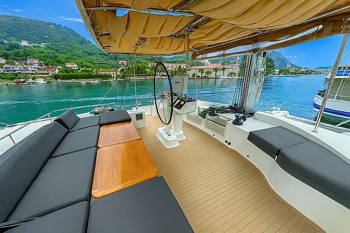 Lagoon 52F - 