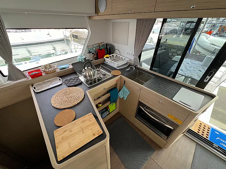 Lagoon 42 - 