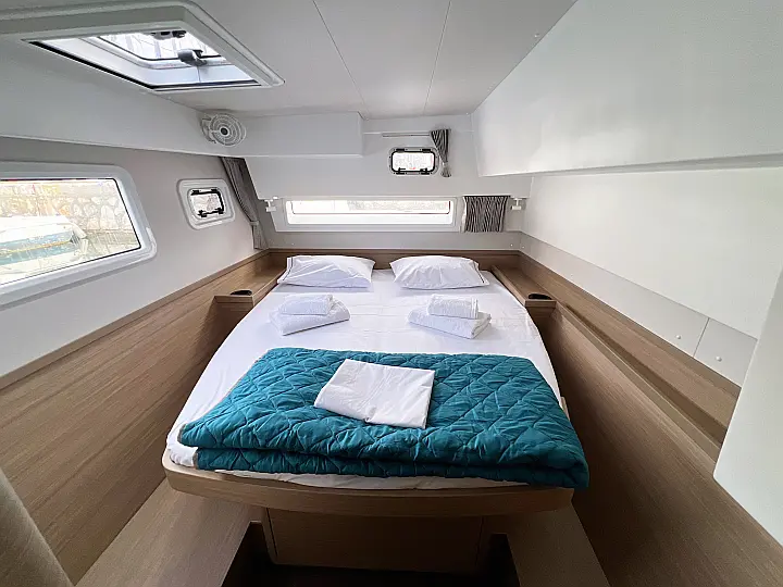 Lagoon 42 - 