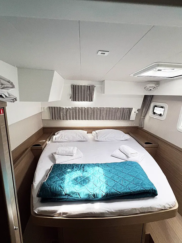 Lagoon 42 - 