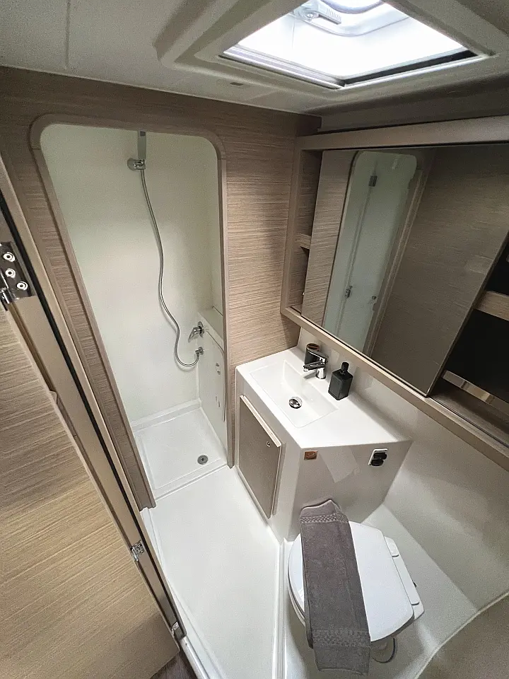 Lagoon 42 - 