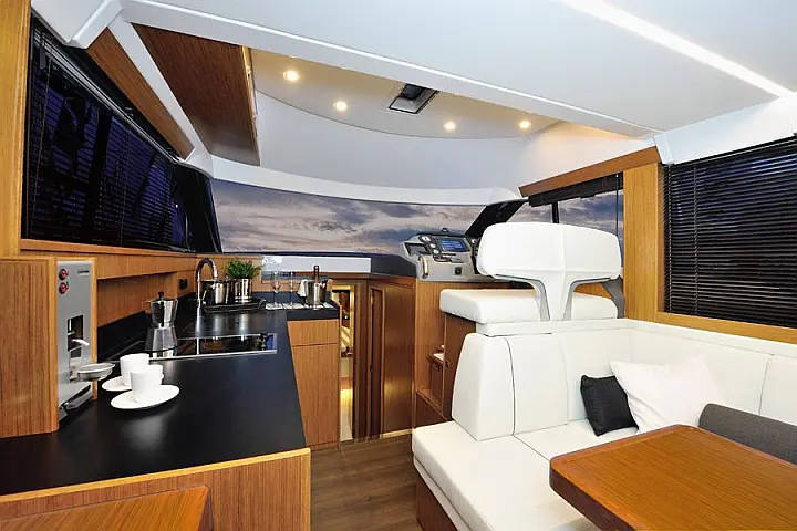 Bavaria Virtess 420 Fly - 