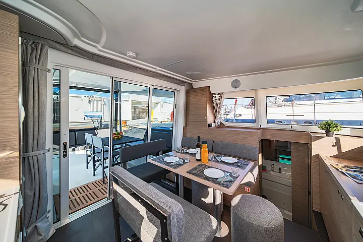 Lagoon 38 - 