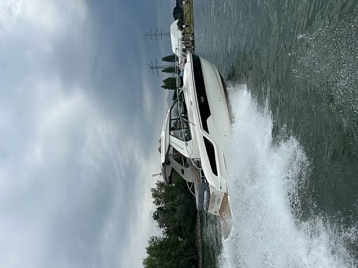 Bavaria Sport 330 HT - 