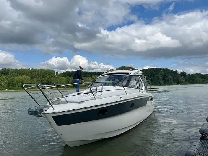 Bavaria Sport 330 HT - 