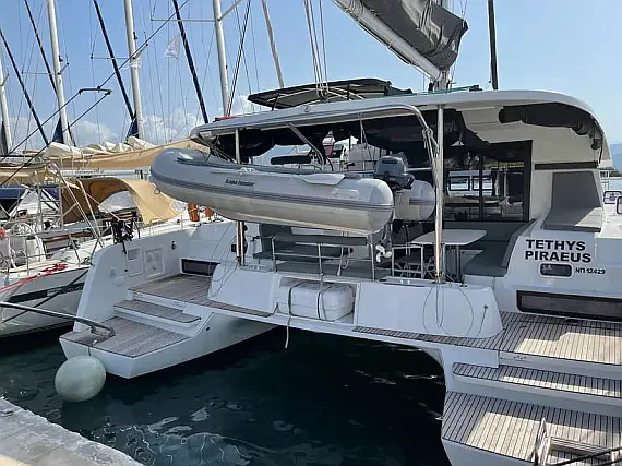 Lagoon 42