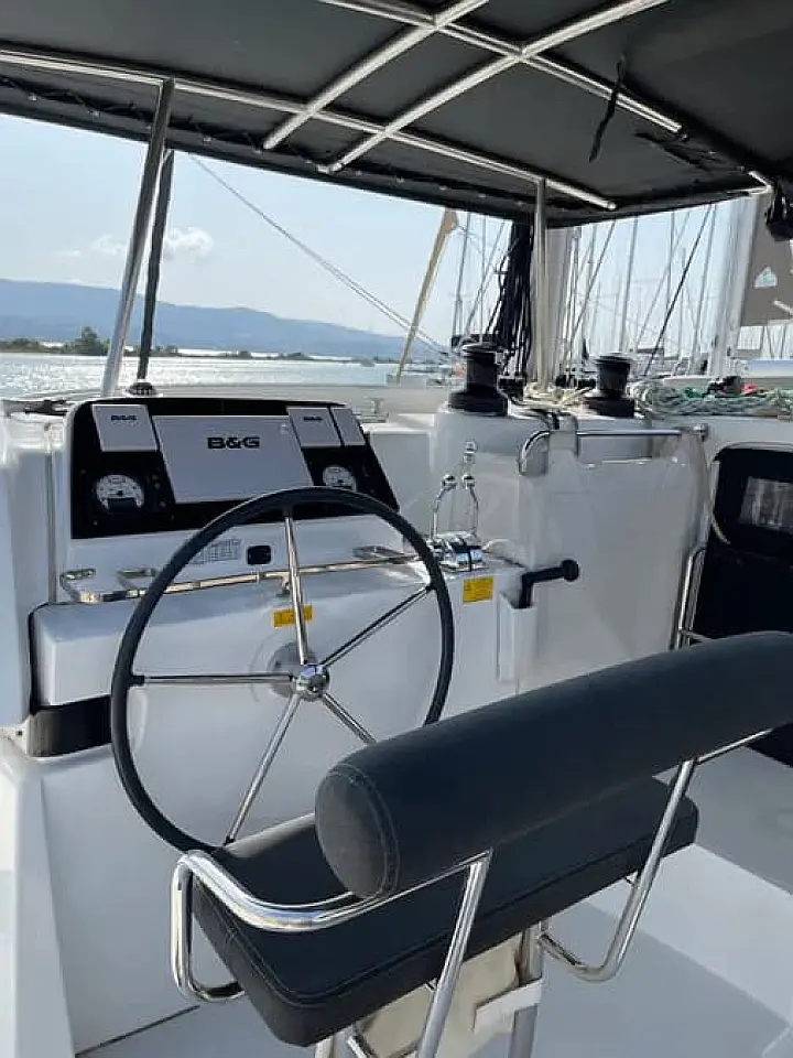 Lagoon 42 - 