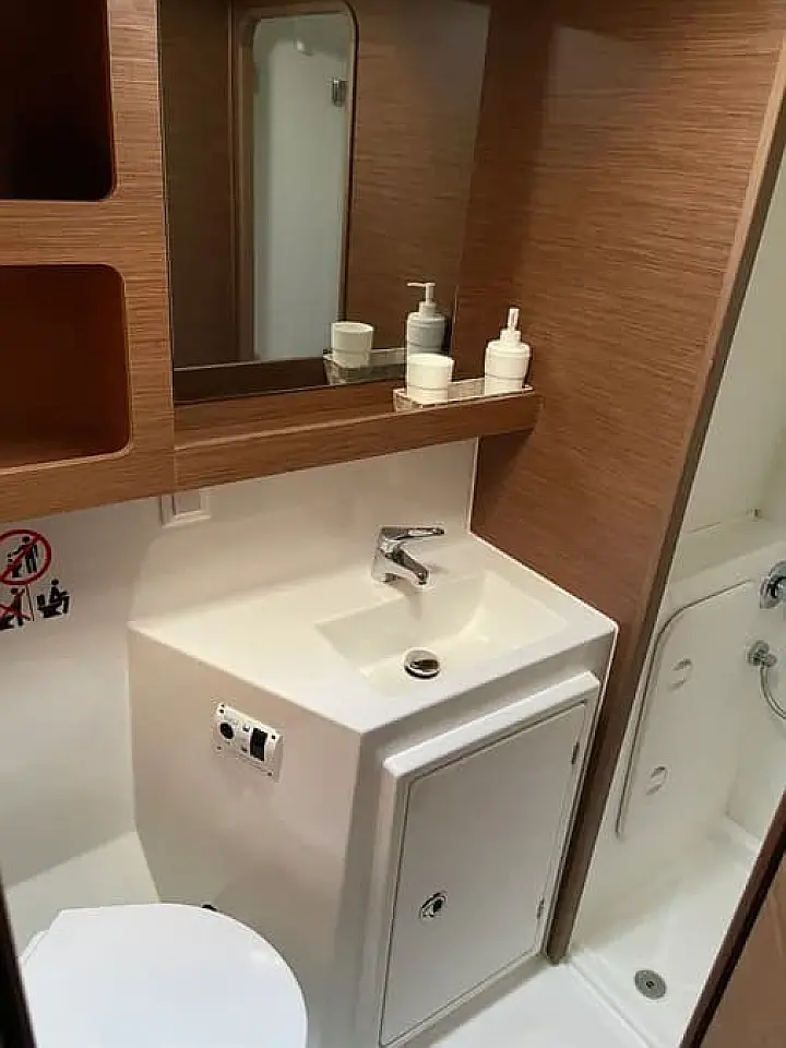 Lagoon 42 - 