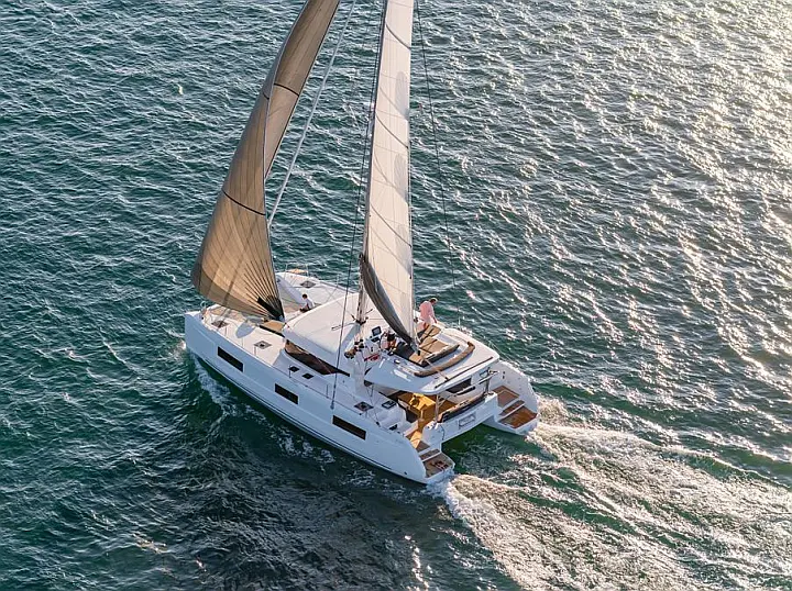 Lagoon 46 (6 cab.) - 
